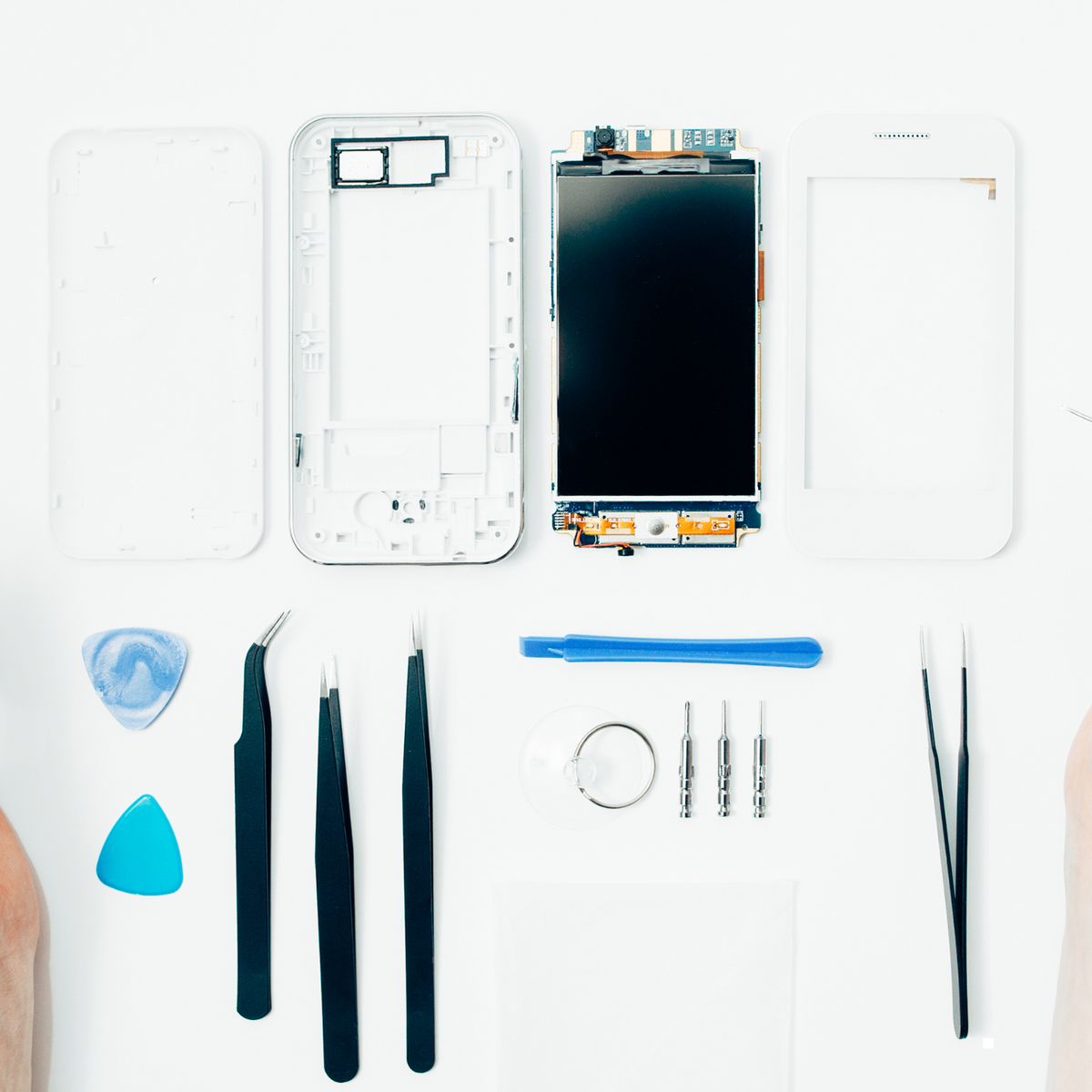 5 Essential Tools for DIY Mobile Phone Repairs